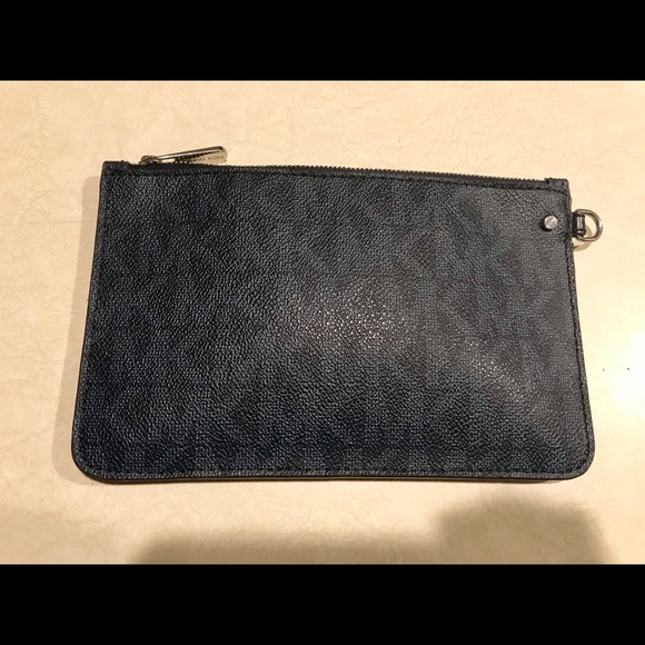 Michael Kors Tote bag w/ Matching Wallet! - Picture 6 of 8